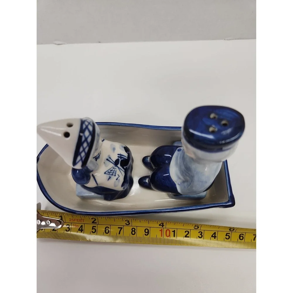 Vtg Delft Blue Dutch Handpainted Girl & Boy in 6